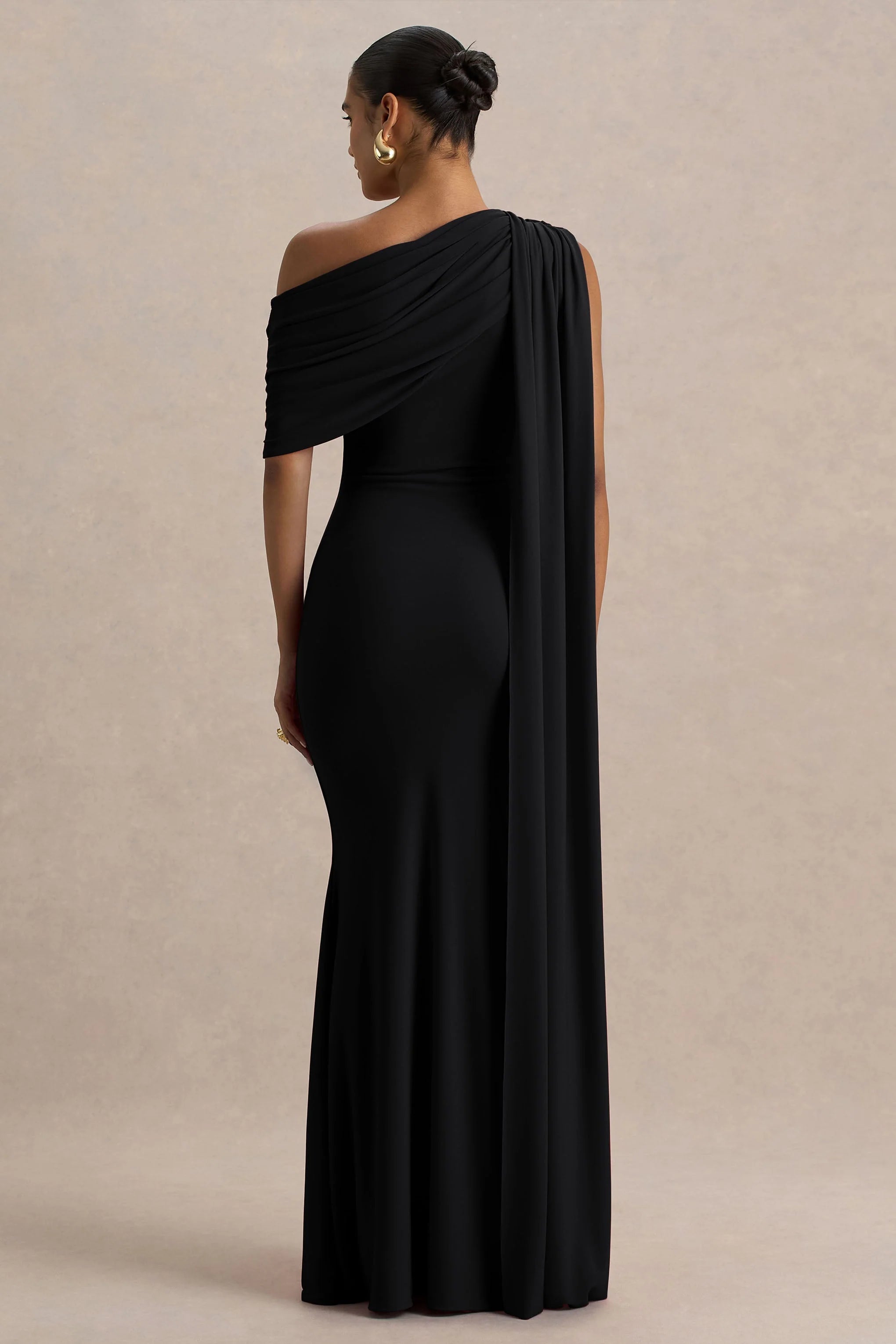 Zendaya | Black Asymmetric-Neck Fishtail Maxi Dress With Sash