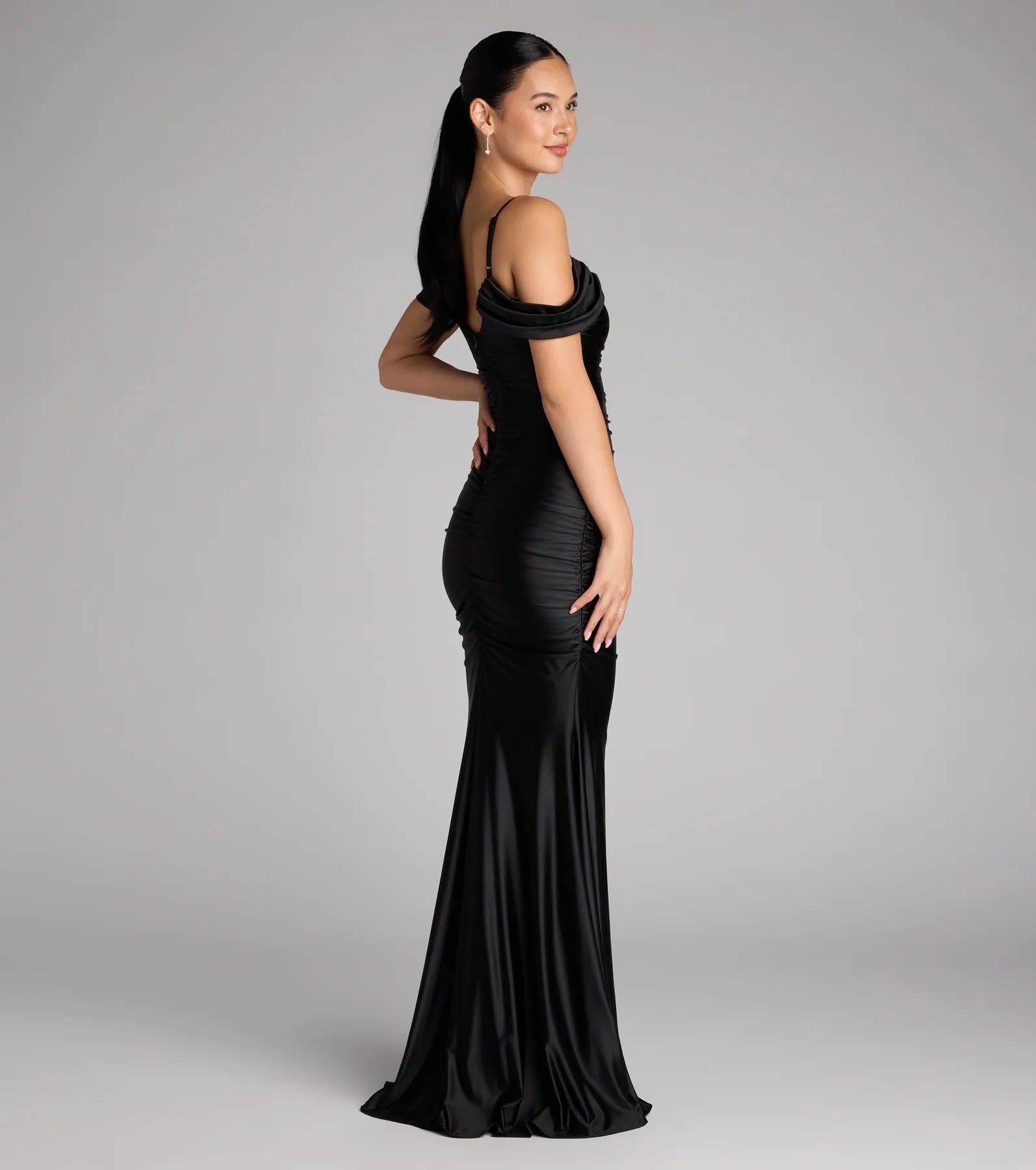 Jelene Cold-Shoulder Mermaid Satin Formal Dress